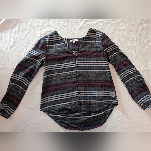 Madewell V-Neck Button-Down Shirt in Pineview Plaid - Picture 9 of 13